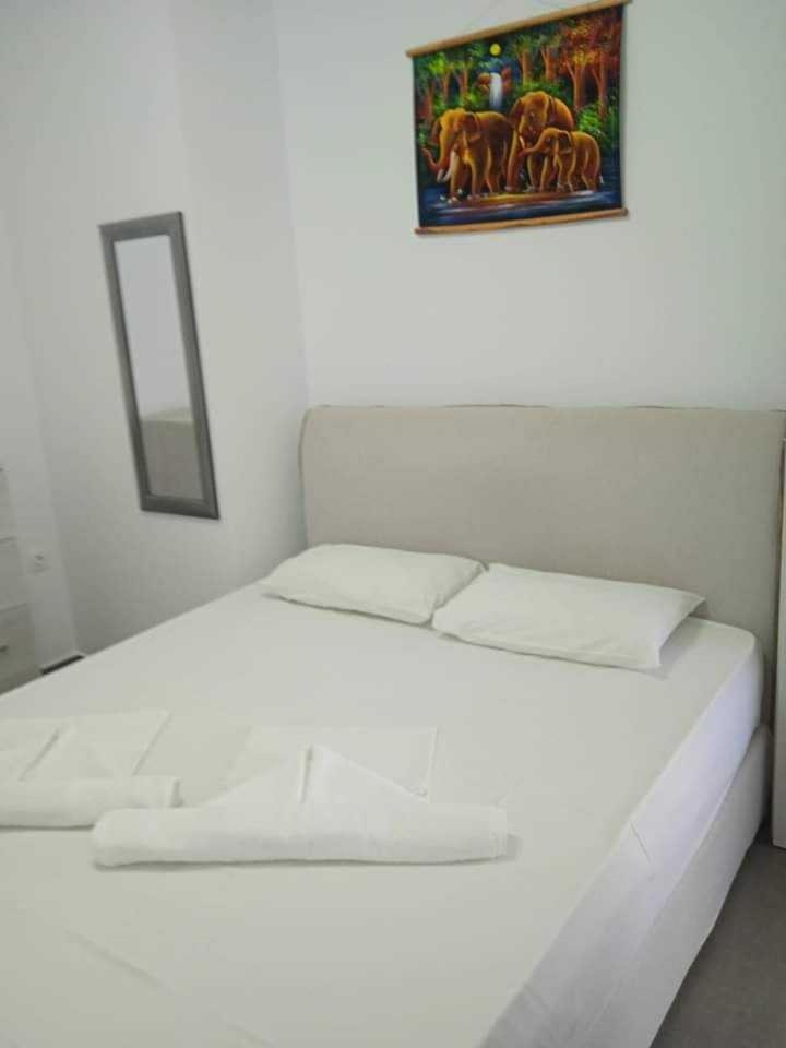 Kalymnos Platy Gialos Mousellis Makis Apartments Panormos  Bagian luar foto